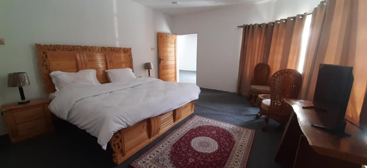Hotel Reego Скарду Екстер'єр фото